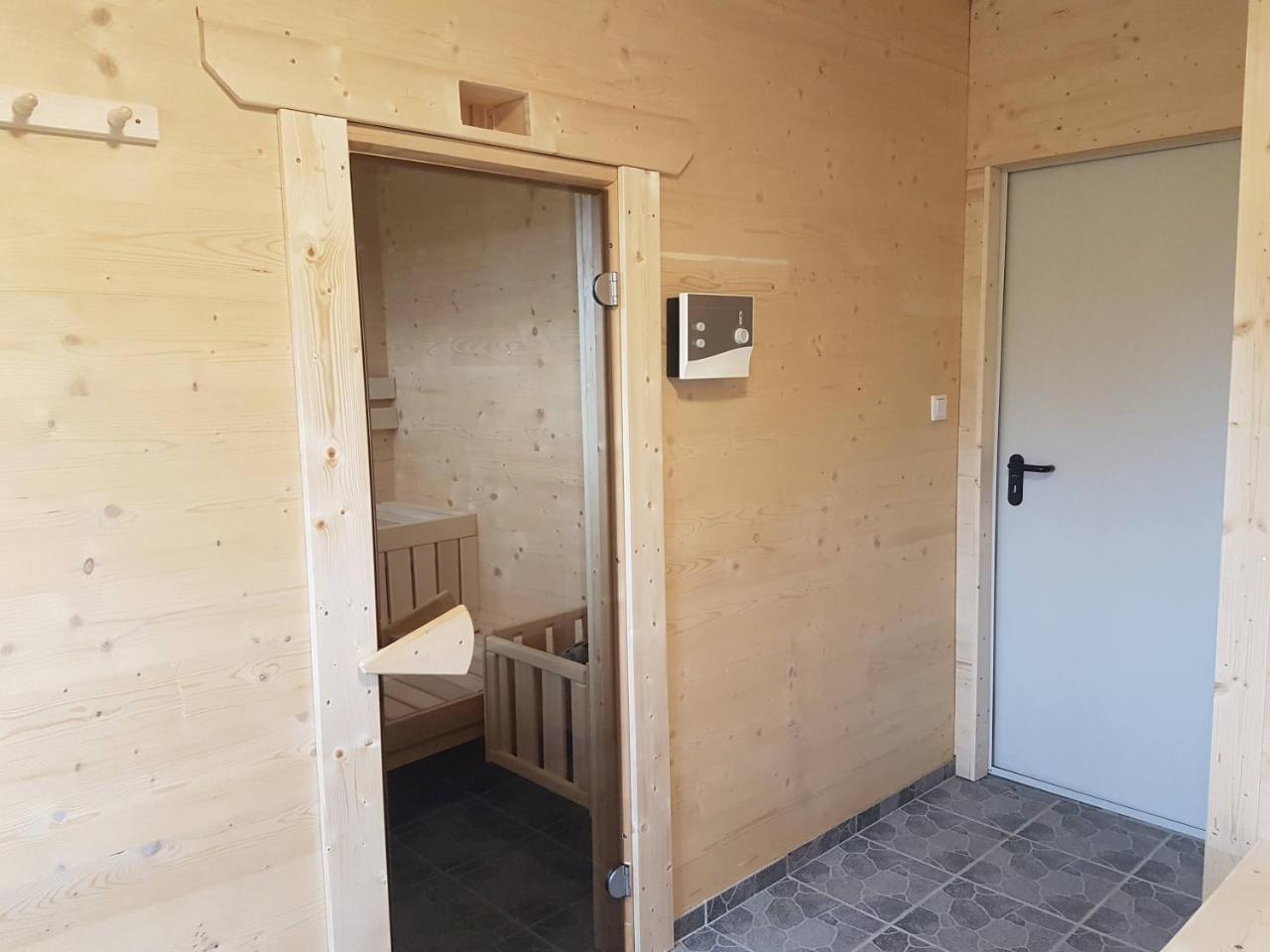 Gaestehaus Am Hahnenkamm Reutte Ngoại thất bức ảnh